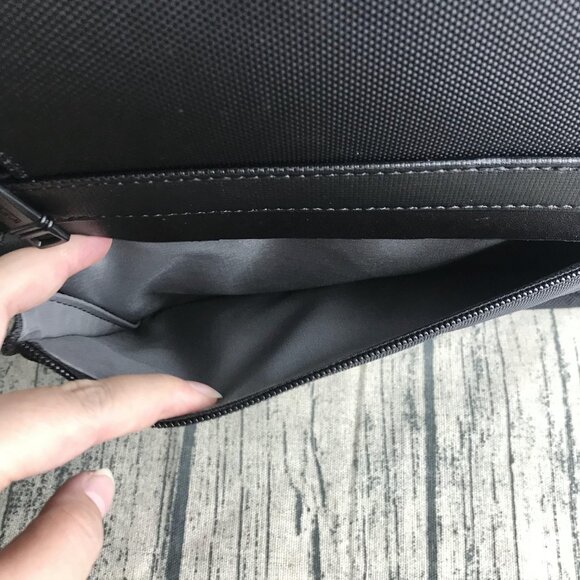 NWT TUMI Alpha 3 T-Pass Business Class Brief Pack - Picture 9 of 10